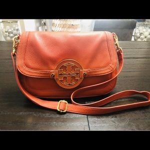 Mix of red and orange. Excellent condition